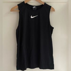 nike workout top